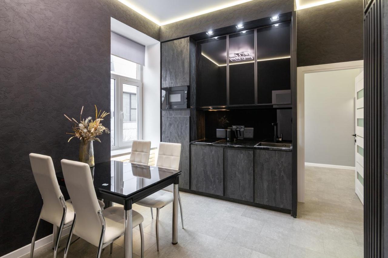 דירה Two Bedrooms 13 Shpytalna Street *