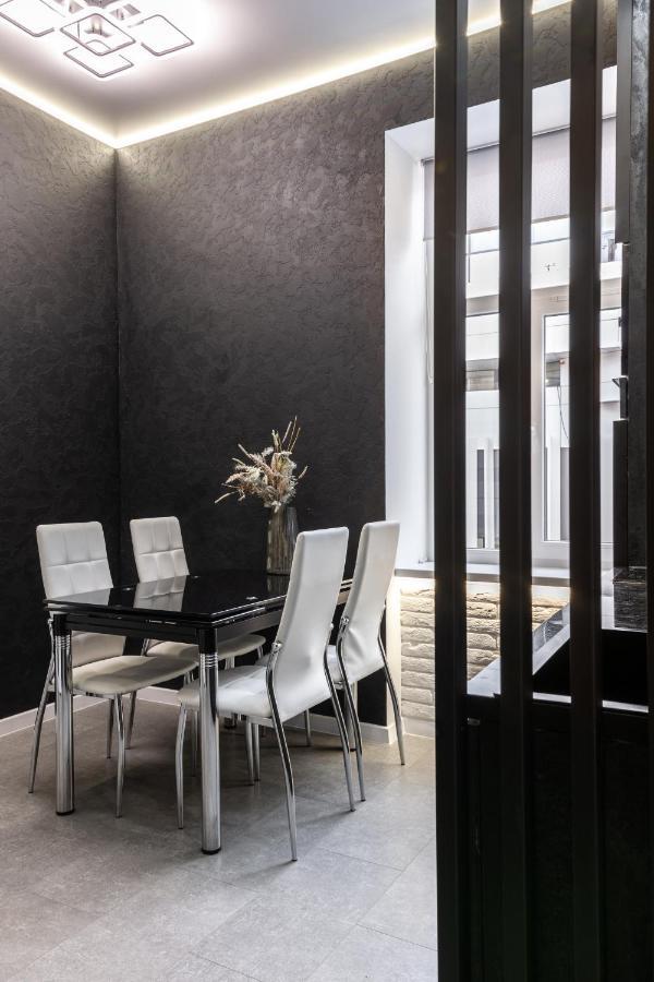 Two Bedrooms 13 Shpytalna Street לבוב