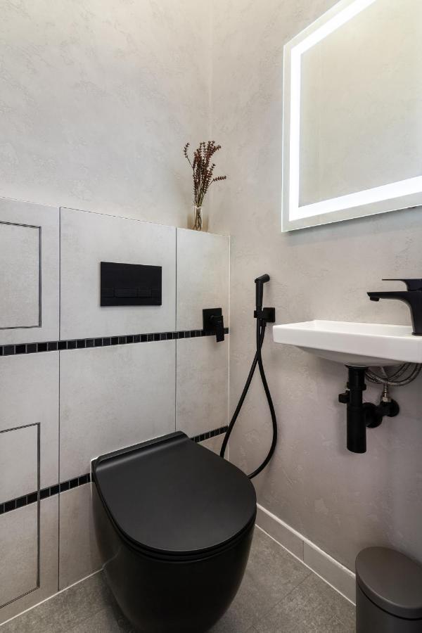 דירה Two Bedrooms 13 Shpytalna Street